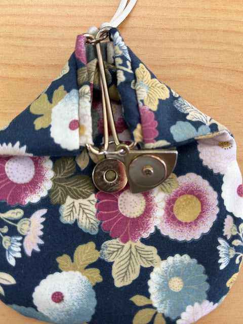 Japanese Slide Clasp Purse with Pattern