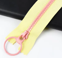 Candy Zipper with ring pull